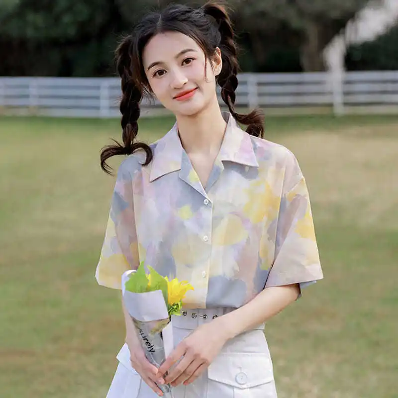 2025 New Korean Style Tie-dyed Short-sleeved Shirt for Women Gradient Printed Polo Shirt Versatile Student Shirt Summer