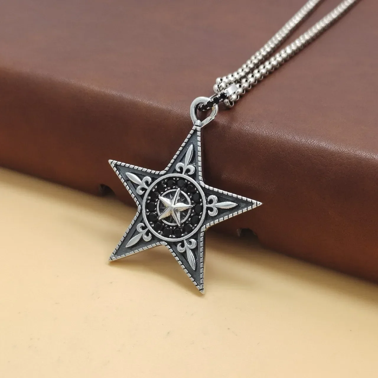 Hip-Hop Five-Pointed Star Pendant Necklace with Diamond Accents in Tibetan Jewelry Accessories