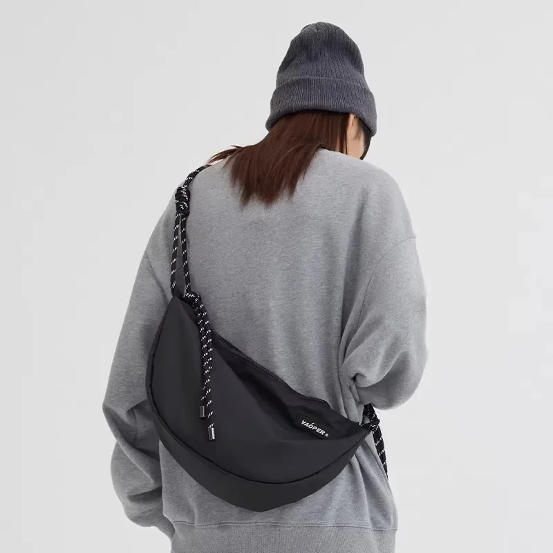 Sling Bag Trendy Men Casual Shoulder Sports Dumpling Bag Women Large Capacity Commuting Crossbody Bag Durable Design