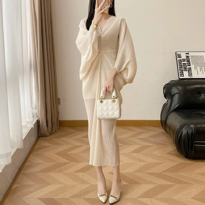 

Miyake Pleated Women's Long Sleeve Dress 2025 Summer New Retro Elegant Temperament V-Neck Loose Slim Elegant Long Dresses