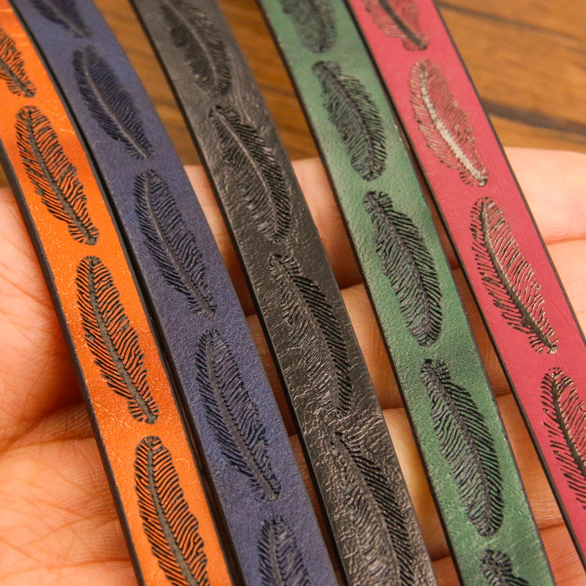 1Pcs 120 x 1cm 5 Color Printing Feather PU Leather Cord Rope Diy Jewelry Findings Accessories Making Material For Bracelet