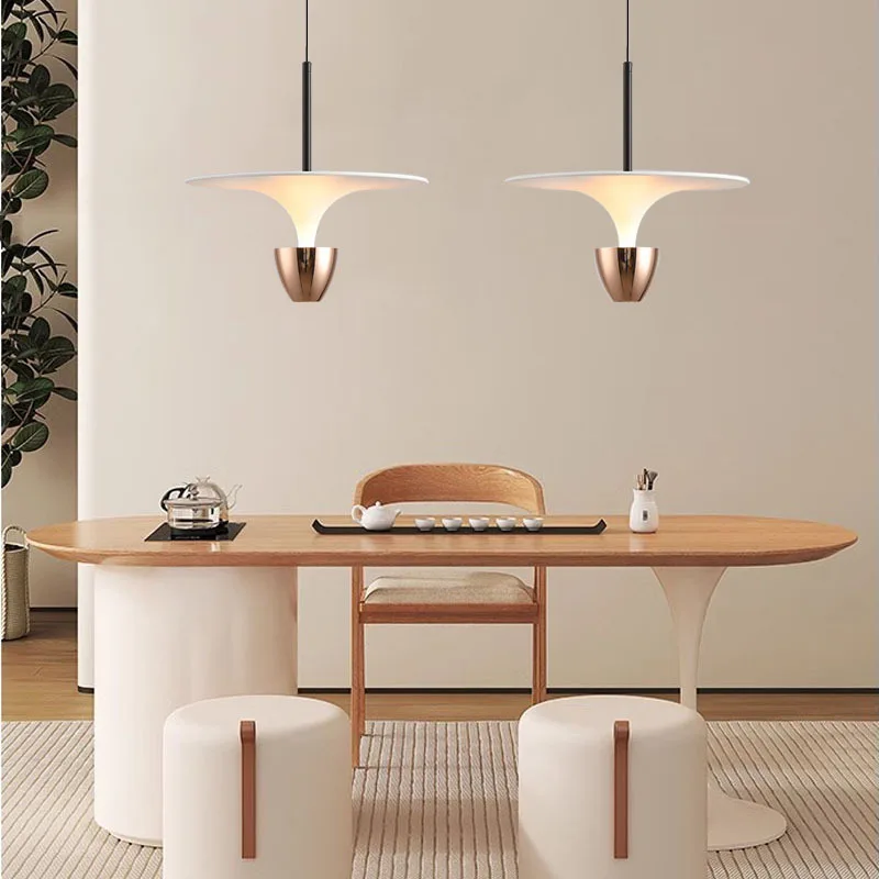 

LED UFO Restaurant Lighting Nordic Light Luxury Chandelier Fashion Simplicity Personality Art Creative Bedroom