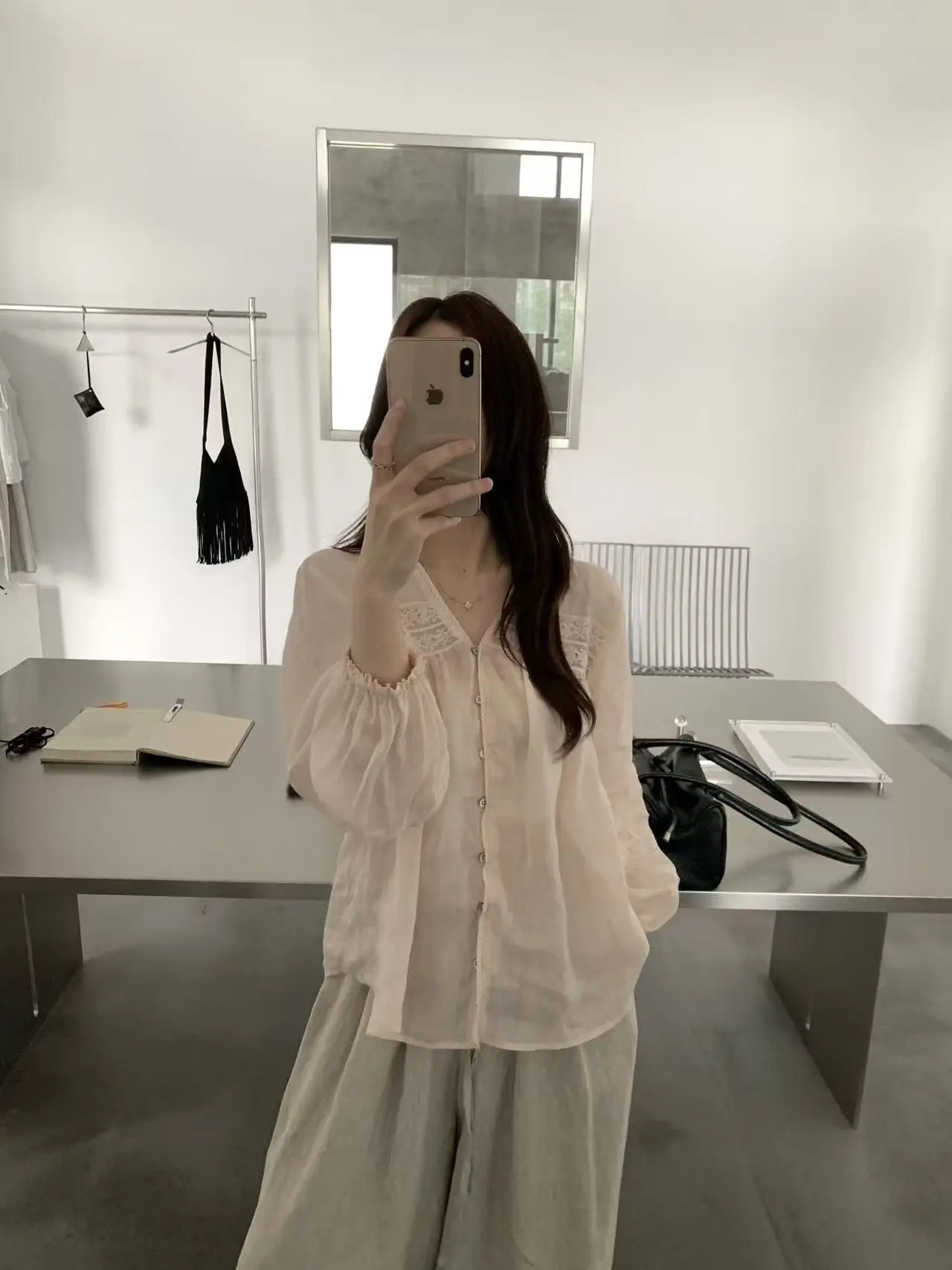 

Повседневная женская рубашка Lilian с V-образным вырезом, свободного кроя, в корейском стиле, с длинным рукавом, дышащая, удобная, для работы и отдыха, весна-лето