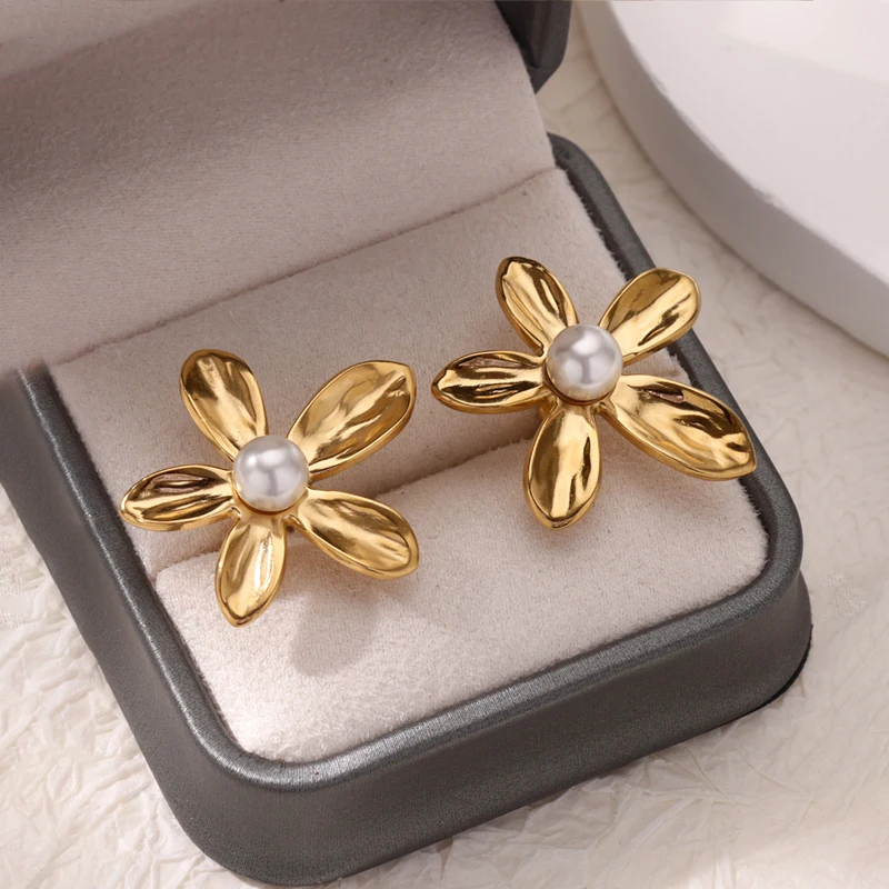 Pendiente de flor para mujer, perla de imitación, pendiente de acero inoxidable de Color dorado, tendencia femenina, joyería estética para oreja, aretes para mujer