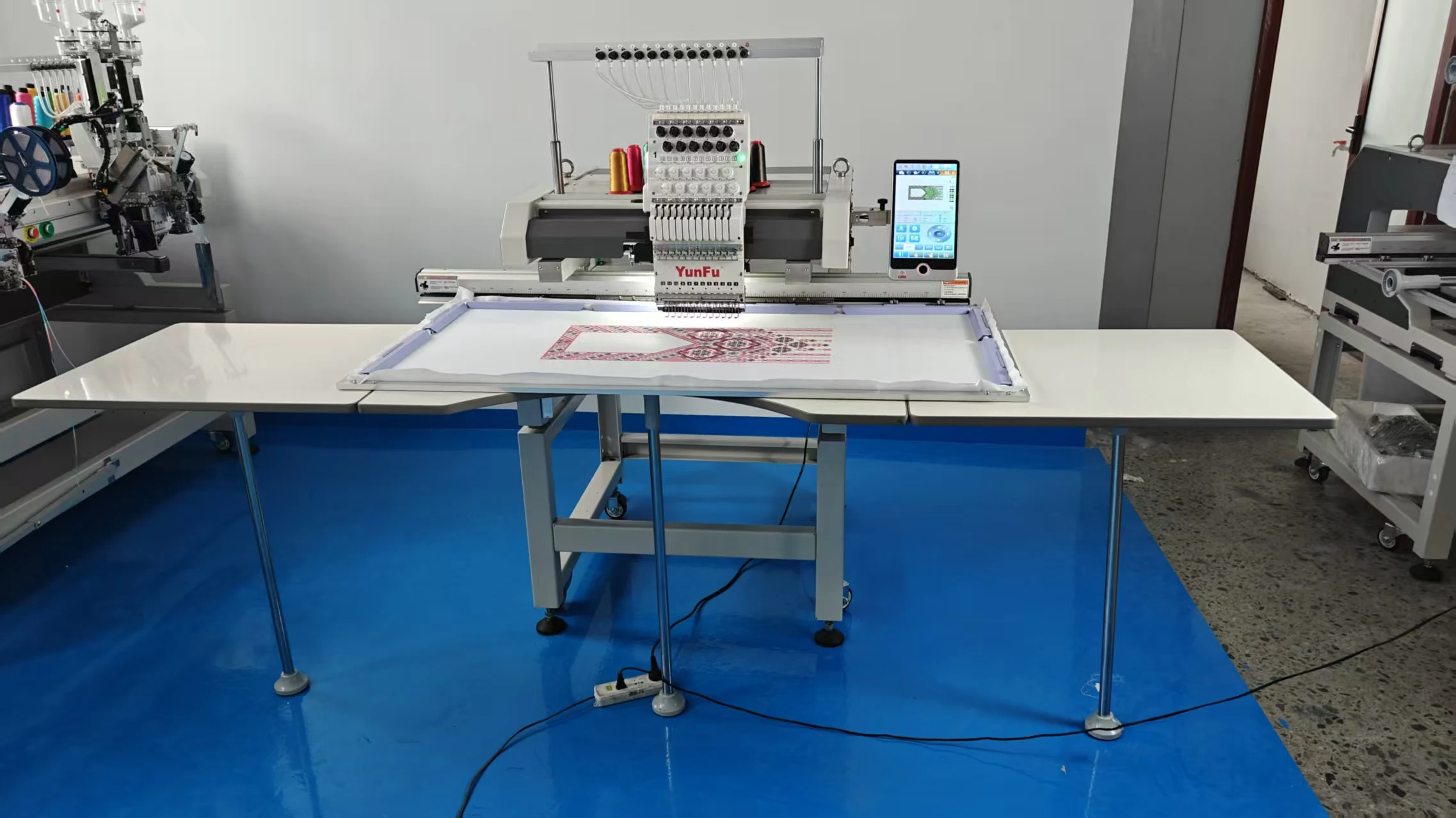 Multi-needle Single Head 12 15 Colors Industrial Computer Embroidery Machine for Clothing Area Large Automatic