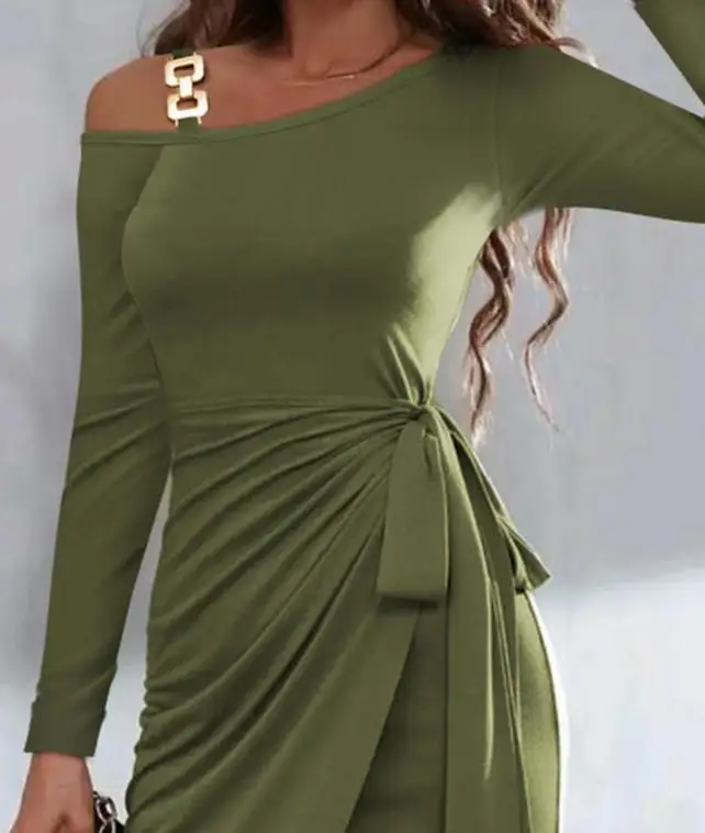 Рисунок 2 - Женское платье на завязках с V-образным