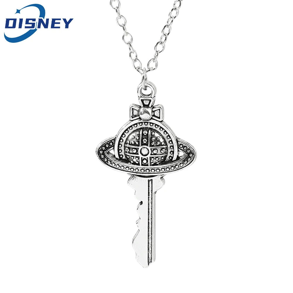 Trendy Vintage Saturn Planet Universe Key Necklace Creative Retro Silvercolor Key Pendant Necklace for Unisex Party Jewelry Gift