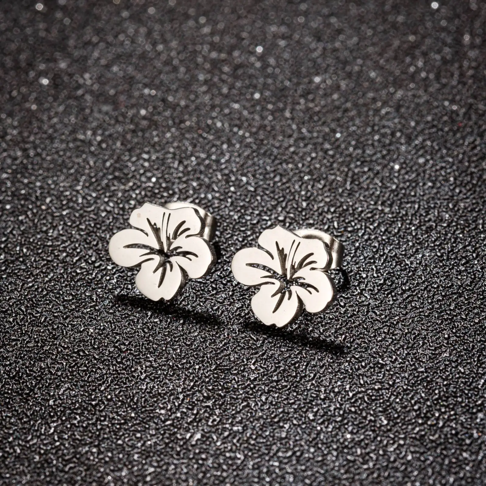 Edelstahl-Blumen-Ohrstecker, hohle Blumenohrringe für Damen, Sommer-Strand-Schmuck, Geschenk – Detail 1