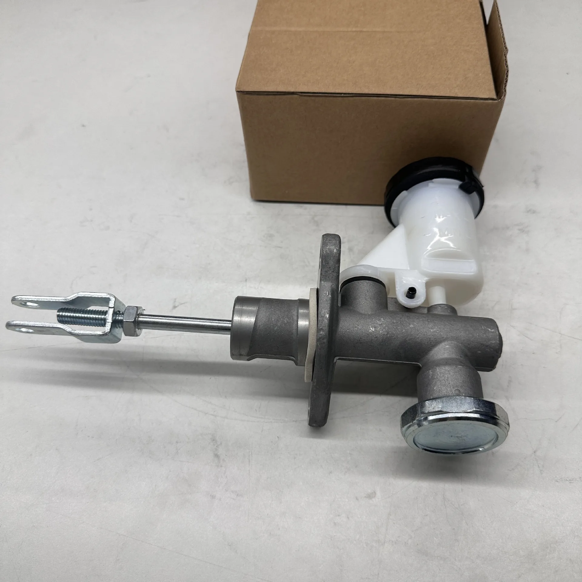 For, Clutch Master Pump 30610-3S501 30610-3S507