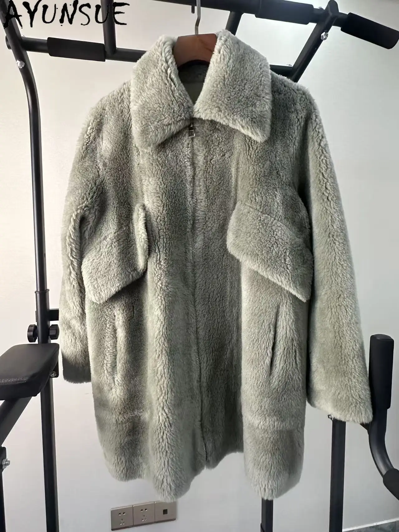 

AYUNSUE Real Wool Jacket Women Winter Clothes Warm Womens Coats Fashion Unique Coat Promotion Minor Flaws No Refund No Exchange