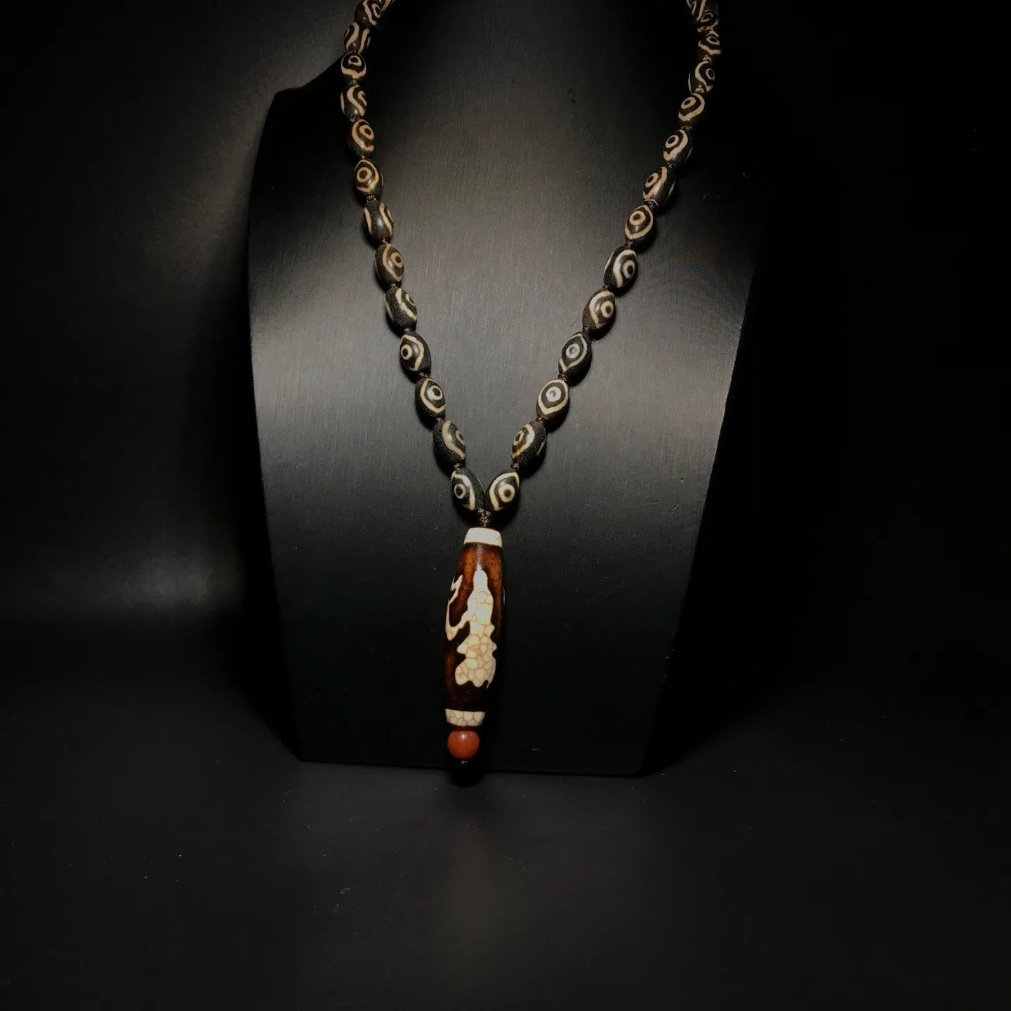 Unique Tibetan Crack Old Agate Dzi 2 Phoenix Eyes Guanyin Beads Necklace J0620