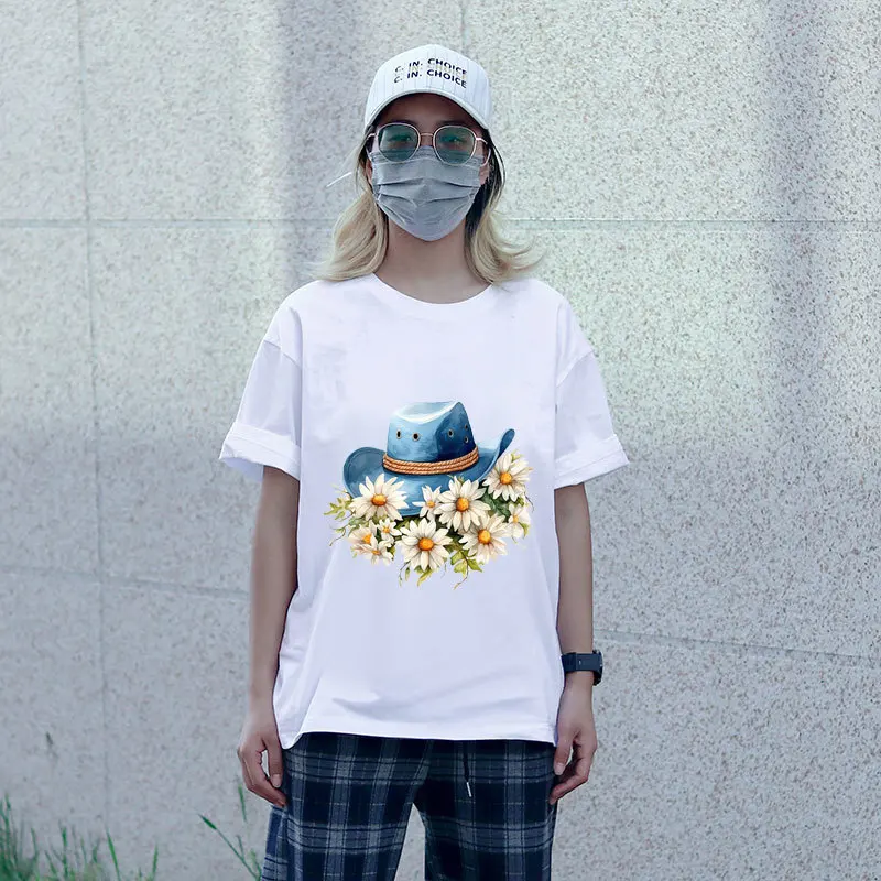 Beautiful Little Daisy Iron On Patches Sun Flower Heat Transfer Stickers Clothes Stripes Women Thermal Stickers T-Shirt Applique