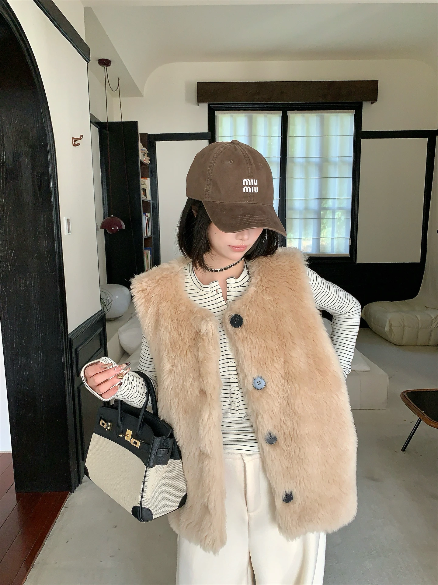 

Women's Full Wool Fur Vest Jaet Inteated Leather Fur Lamb Fur Vest Warm Casual Sle ort Length round Ne Design