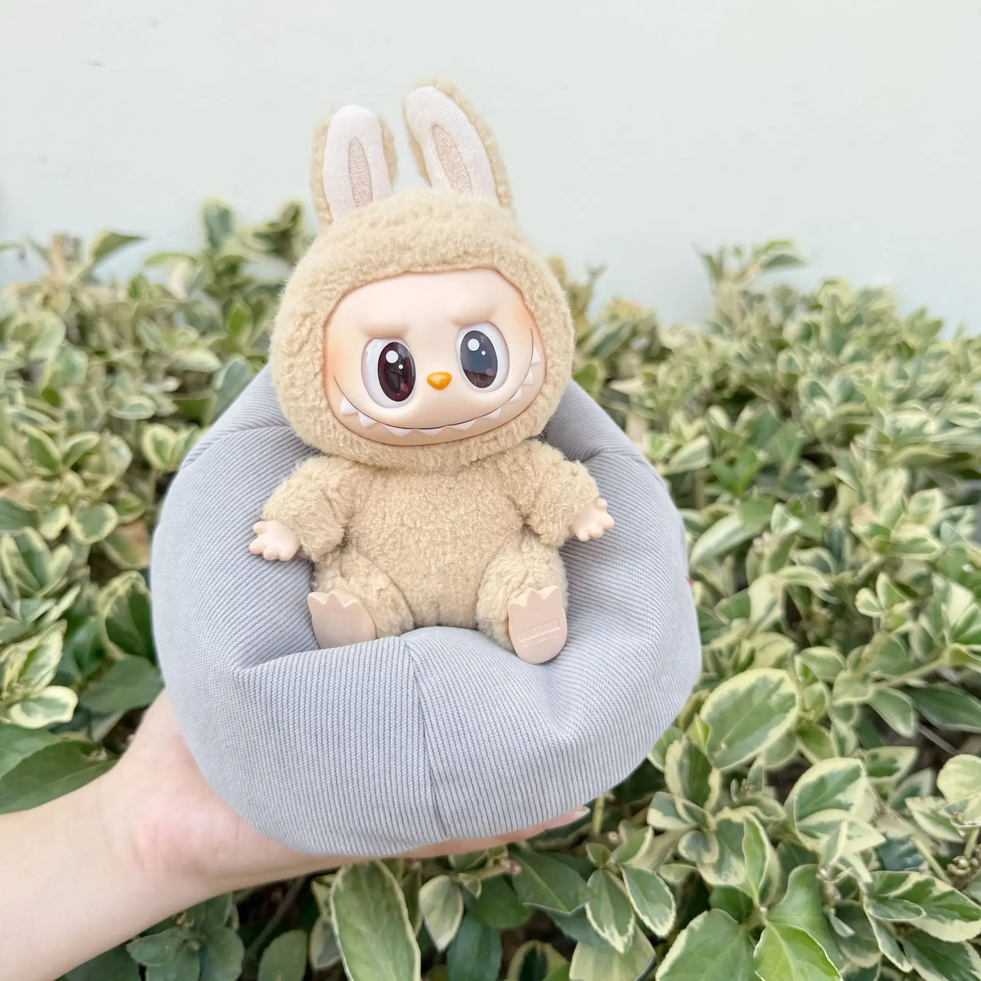 المعلقات من الجيل الأول والثاني والثالث، والقماش، وأريكة النوم، وسلسلة المفاتيح، وحقيبة لابوبو الناعمة، والأريكة، وحفلات الجلوس #2