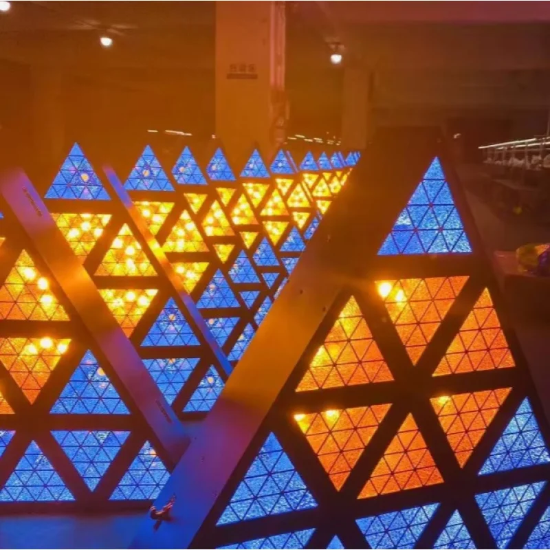 

Tiitee Mantis Retro Stager 3x60W RGB LED Strobe Background Stage Light with DMX512 Control Stainless Steel Construction