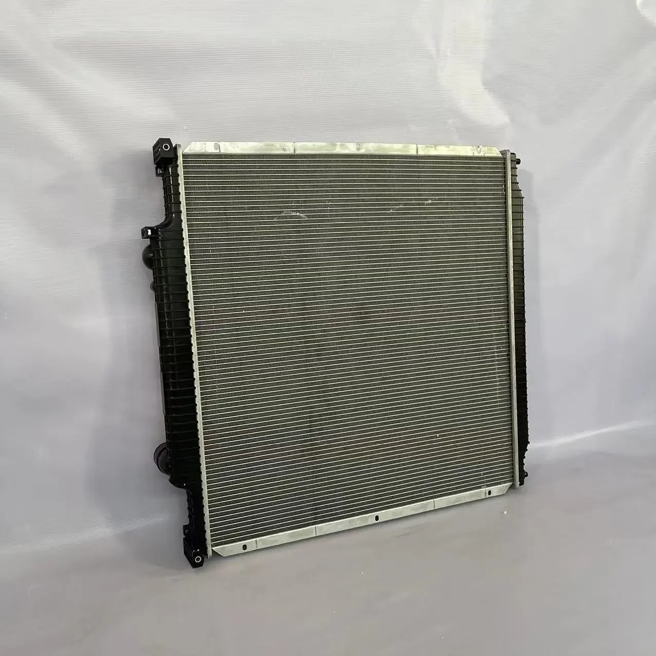 高品質山東ベアー自動車トラクターエンジン冷却システム部品1301010-KS1A1トラック用ラジエーター