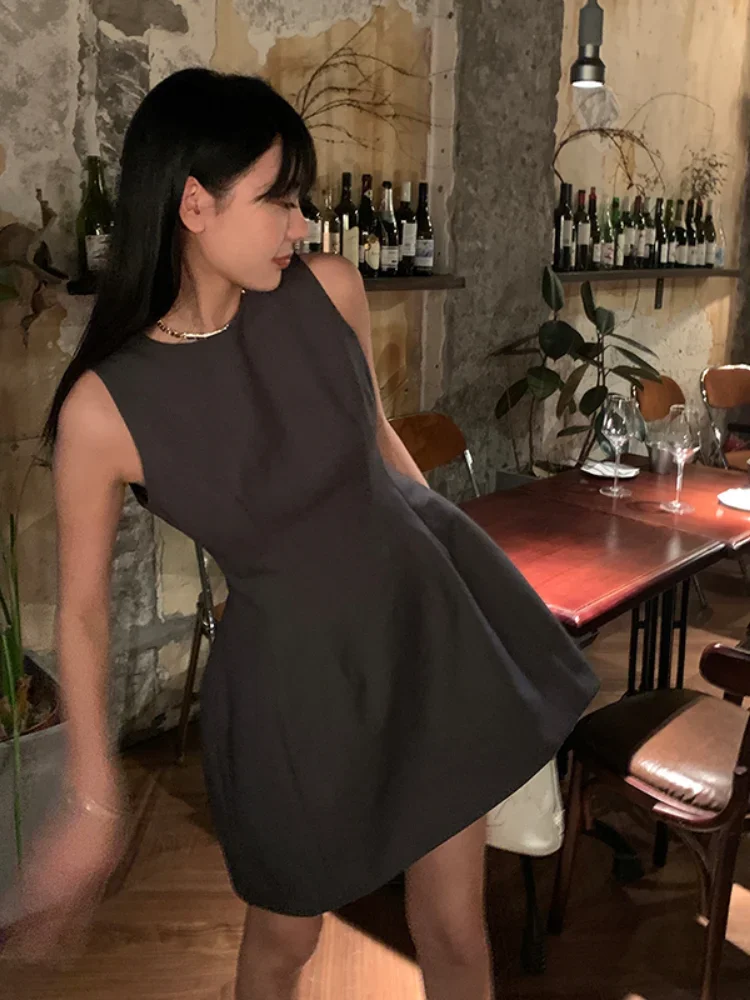 فستان نسائي قصير بدون أكمام على شكل حرف A ، أحادي اللون ، بسيط ، براق ، أنيق ، كل المطابقة ، النمط الكوري ، كلاسيكي ، الصيف