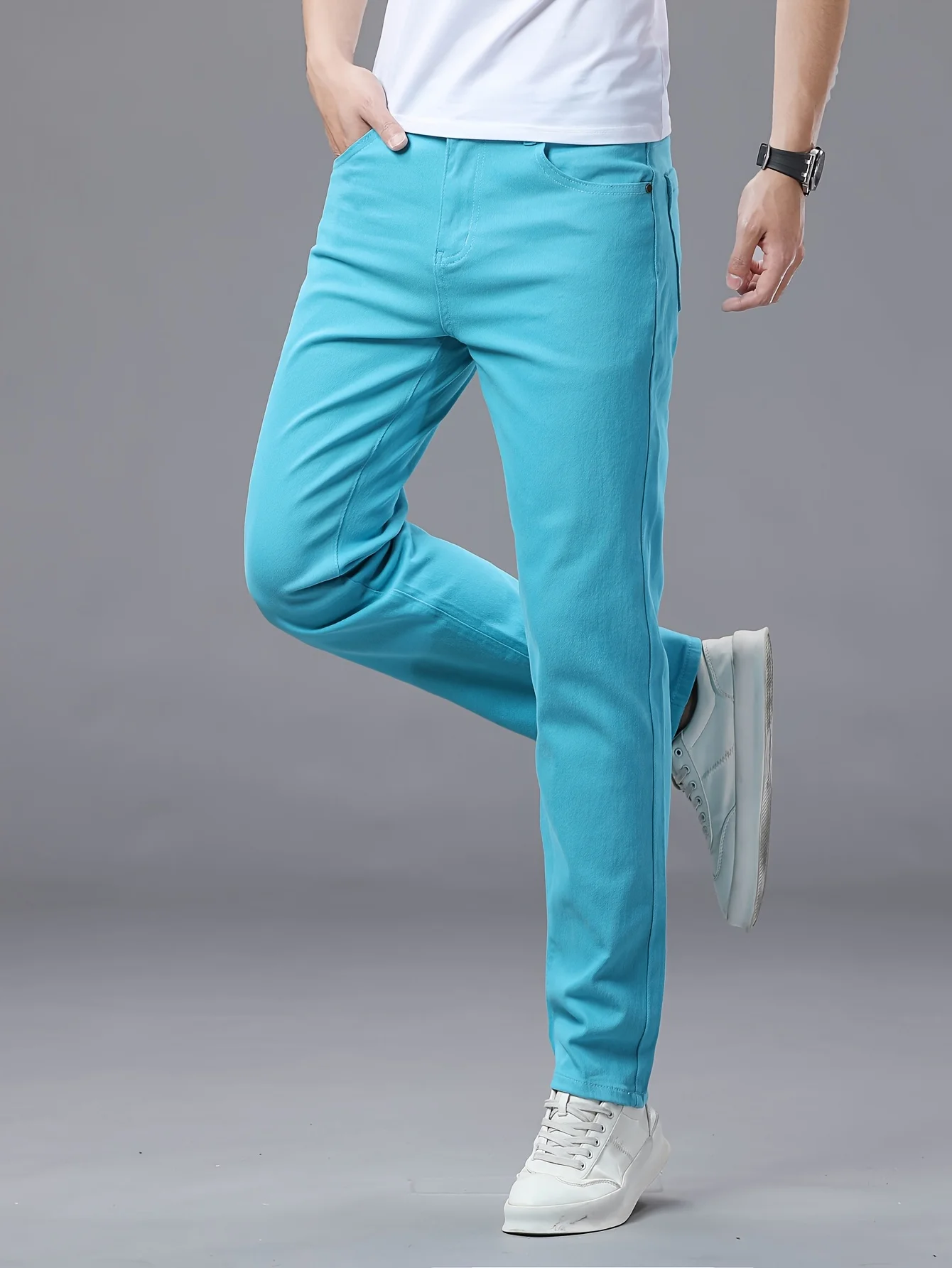 جينز أزرق فاخر خفيف للرجال من قماش الدنيم المستقيم النحيف ومتعدد الاستخدامات