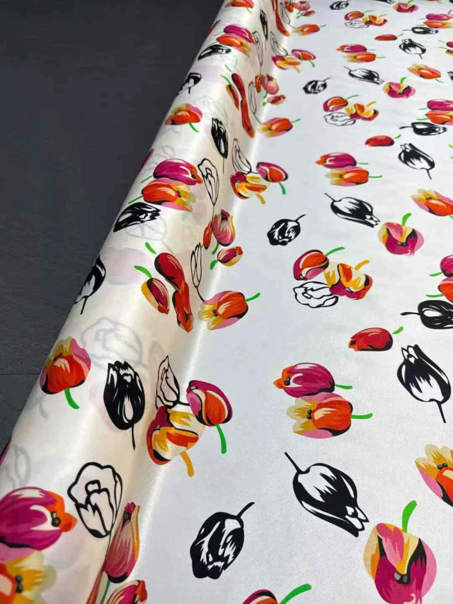 20Momme Twill Stretch Silk White Background Color Tulip Printed Silk High-Grade Clothing Fabric