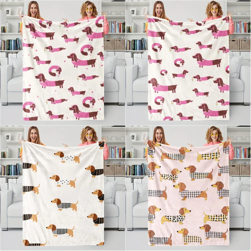 Cartoon Sausage Dog Print Flannel Blanket, Pink Brown Comfortable Dachshund Pattern for Home or Travel, Suitable for All Seasons