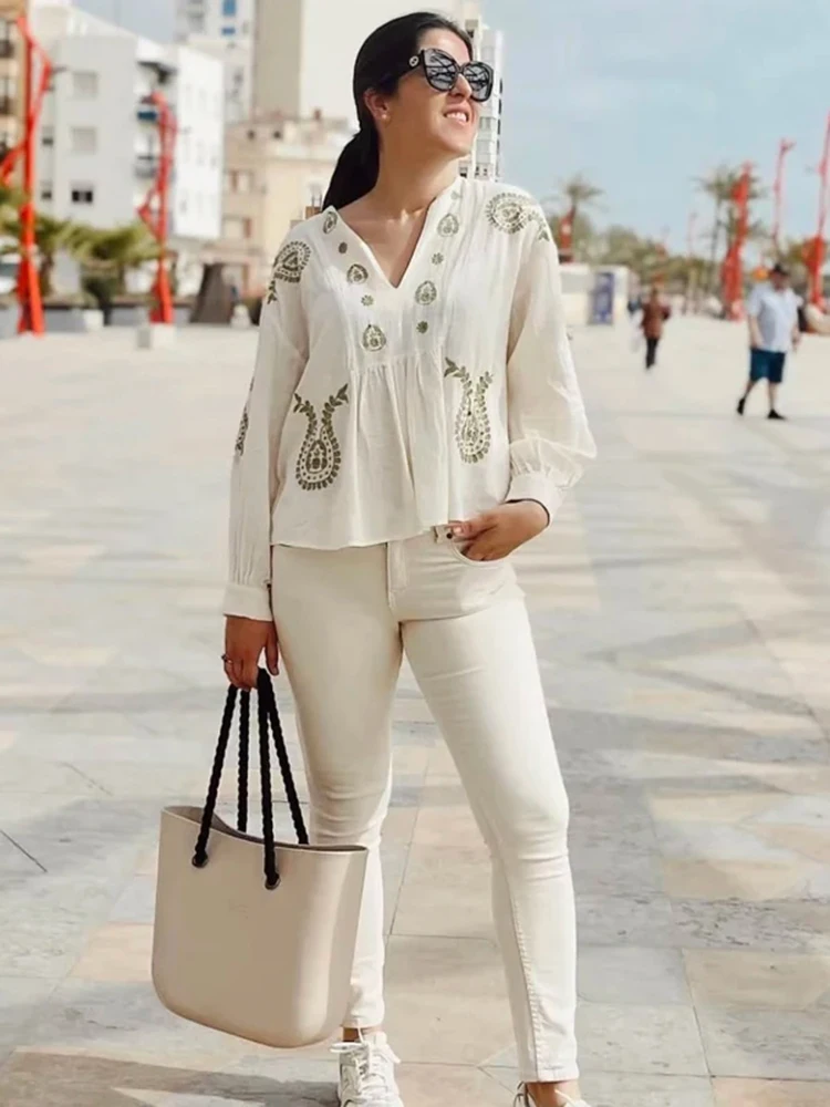 GypsyLady Boho Vintage Embroidery Shirt Blouses Spring Autumn Loose V-Neck Long Sleeve Vocation Casual Women Blouse Tops Blusas