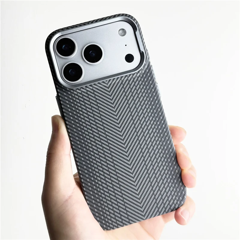 

Ultra-thin Frosted Carbon Fiber Texture Magnetic Case For iPhone 17Pro 16 15 17 Pro Max Alloy Lens Frame For Magsafe Hard Cover