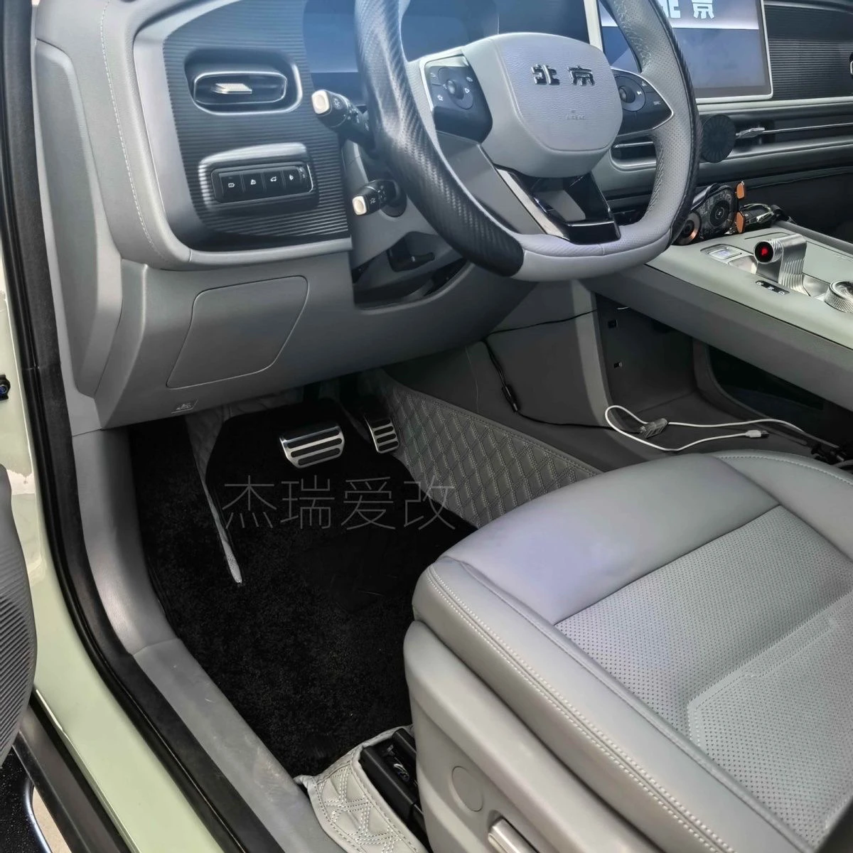 دواسة فرامل خنق من سبائك الألومنيوم لملحقات بكين BJ30 BAIC BJ30 2024 2025 2026