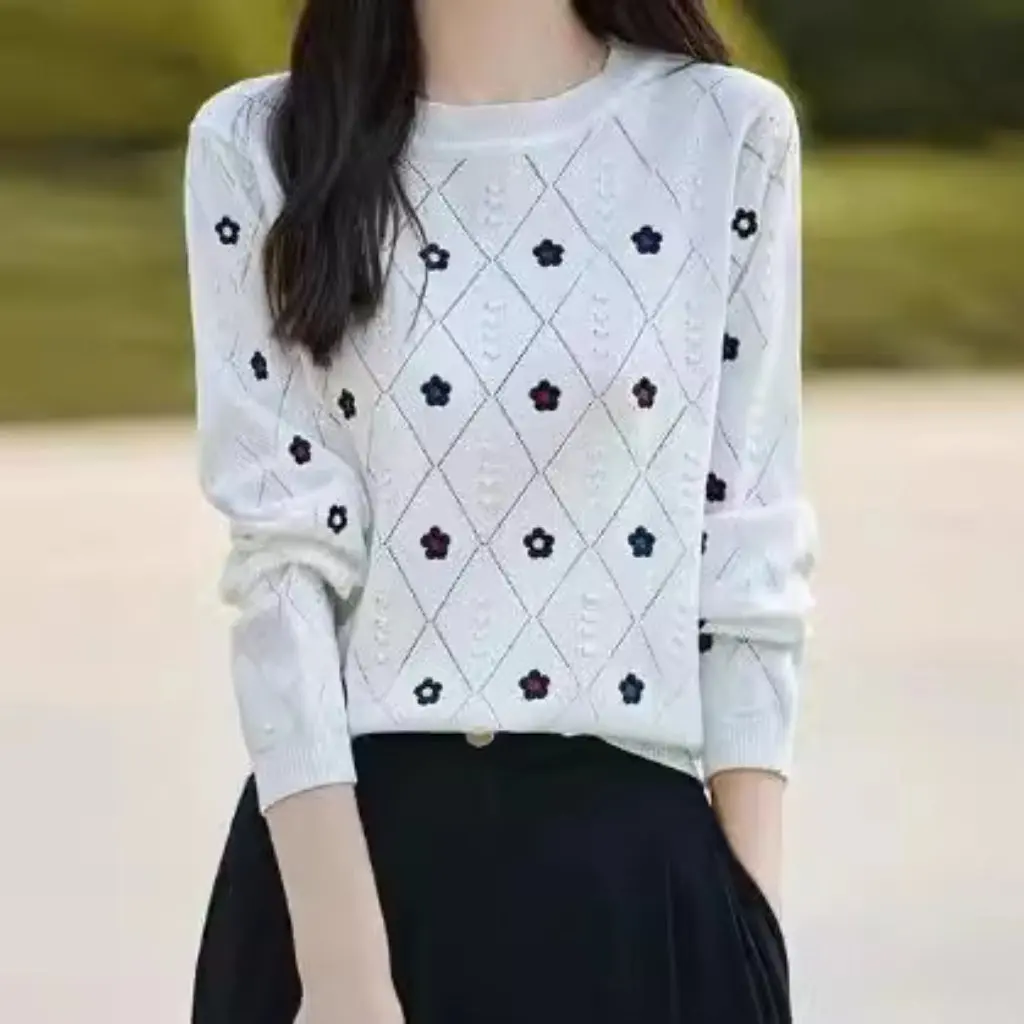 

Women's Korean Style Chic Hollow Flower Embroidered round Neck Sweater Style Loose Long-Sleeved Trendy Top