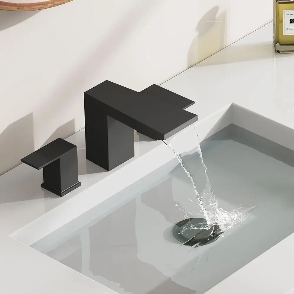 8 صنبور حوض حمام أسود غير لامع بثلاث فتحات على نطاق واسع مع صنبور شلال، مقابض مزدوجة، خراطيم CUPC، استنزاف منبثق، ستانلس ستيل #6