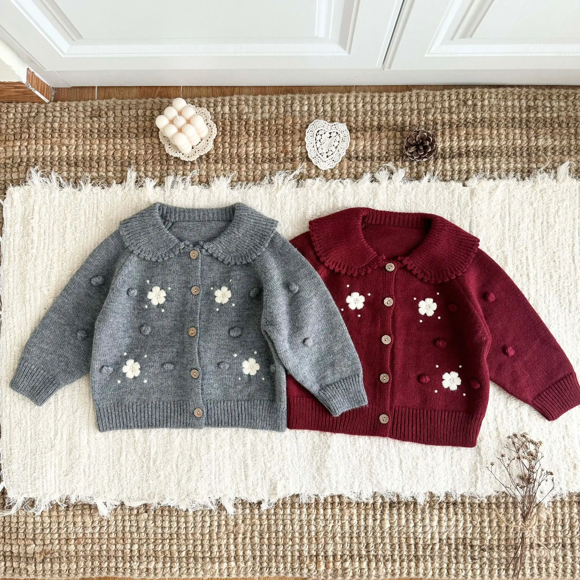 French Heavy Industry Grey Flower Sweater Coat Girl's Autumn/Winter Loose Knitted Cardigan Wearing Unique Top