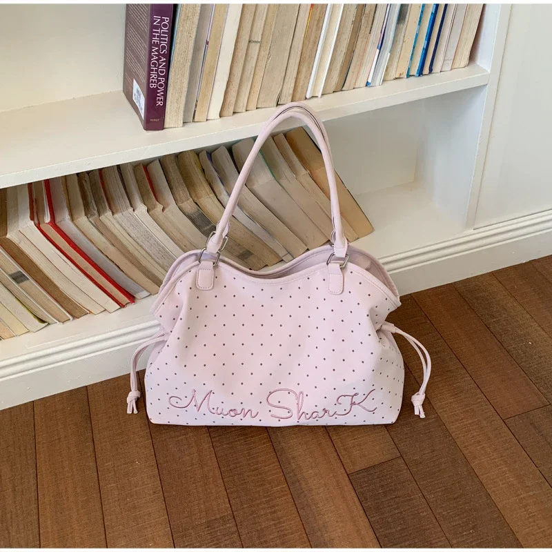 Koreanische große Canvas-Tragetasche mit Polka-Dot-Sternmuster, süße, edgy Schultertasche im Ballett-Schleifen-Stil, vielseitige Damen-Handtasche für den Arbeitsweg – Detail 13