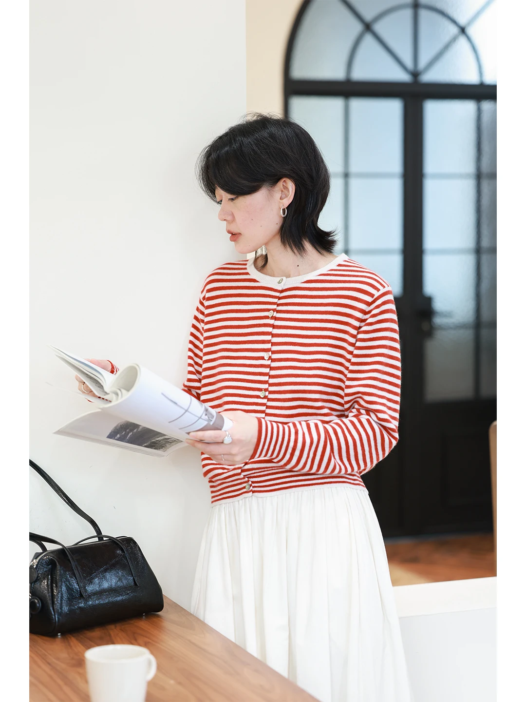 

Мягкий шерстяной вязаный свитер в красную полоску для женщин, осенняя новинка, сине-белый полосатый кардиган, повседневный свободный топ