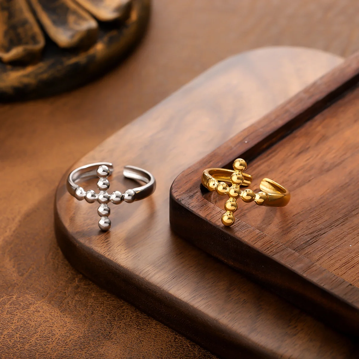 

Light luxury round bead cross stainless steel ring, waterproof and not faded heavy metal, with adjustable finger ring