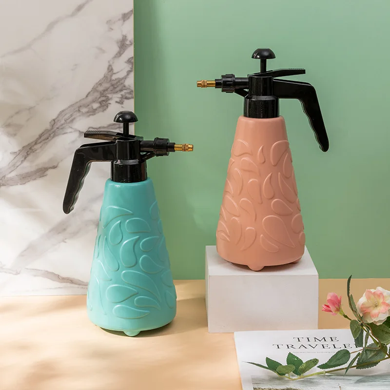 

Manual Air Pressure Spray Bottle for Succulent Watering, Gardening, Green Plant Watering, Small Dual-use Sprayer, Watering Can