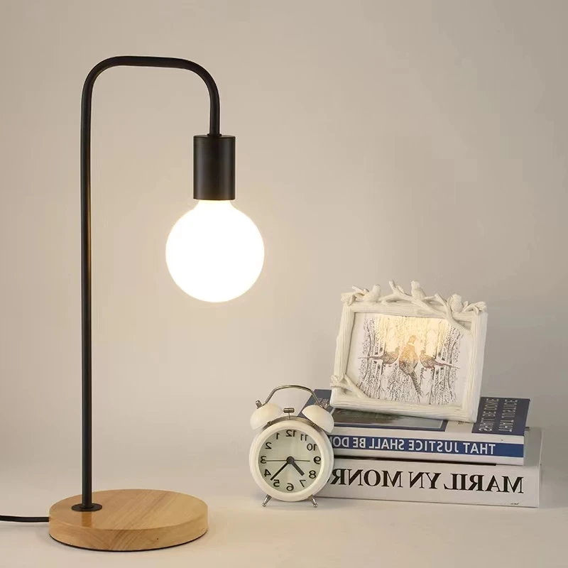 Loft Vintage lampa biurkowa E27 czarny biały żelazny pręt amerykańska wieś drewniane lampy stołowe Nordic nocna oprawa oświetleniowa do czytania