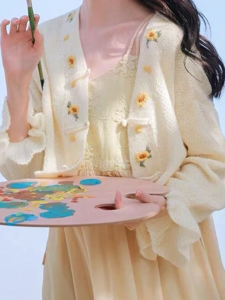 

Korobov Summer Sweet O Neck Long Sleeve Single Breasted Solid Thin Slim Flower Embroidery Knitted Cardigan