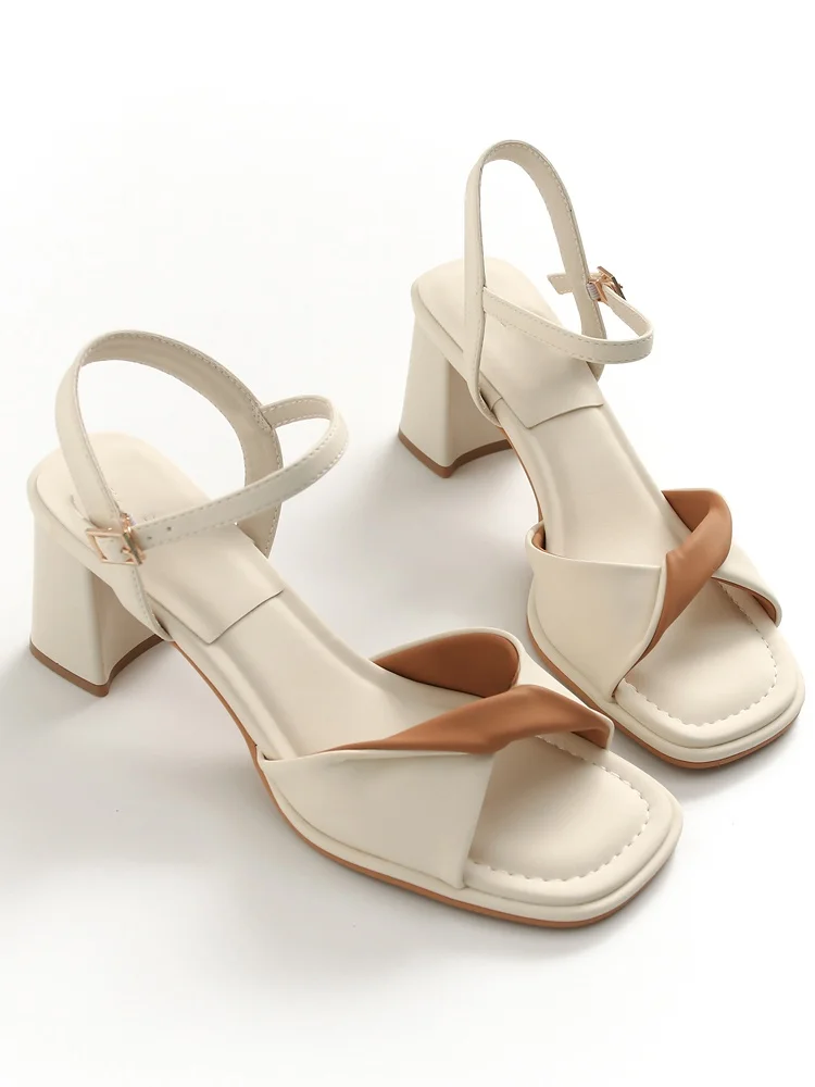 

Roman Elegance Women's High Heels Summer Fairy Style 2024 New Square Head Open Toe Buckle Thick Heel Sandals Casual Style