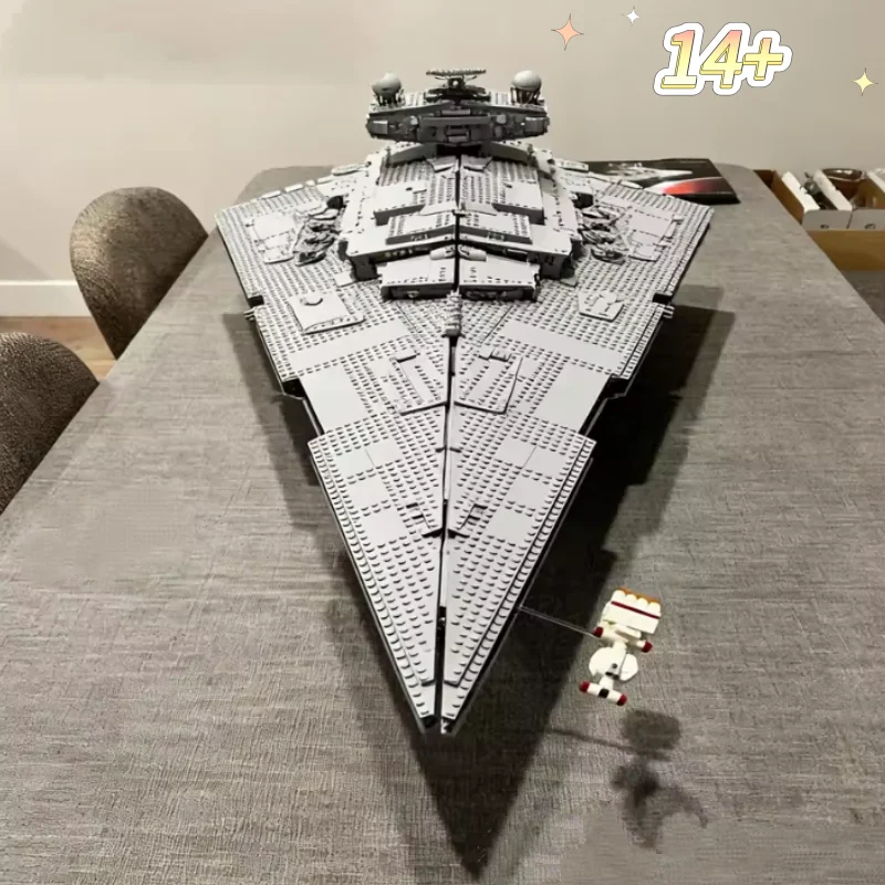 2026 New 4784pcs Interstellar Conflict Star Destroyer Star Cruiser Galactic Empire Starfighter Dark Fleetship for Birthday Gifts view 2