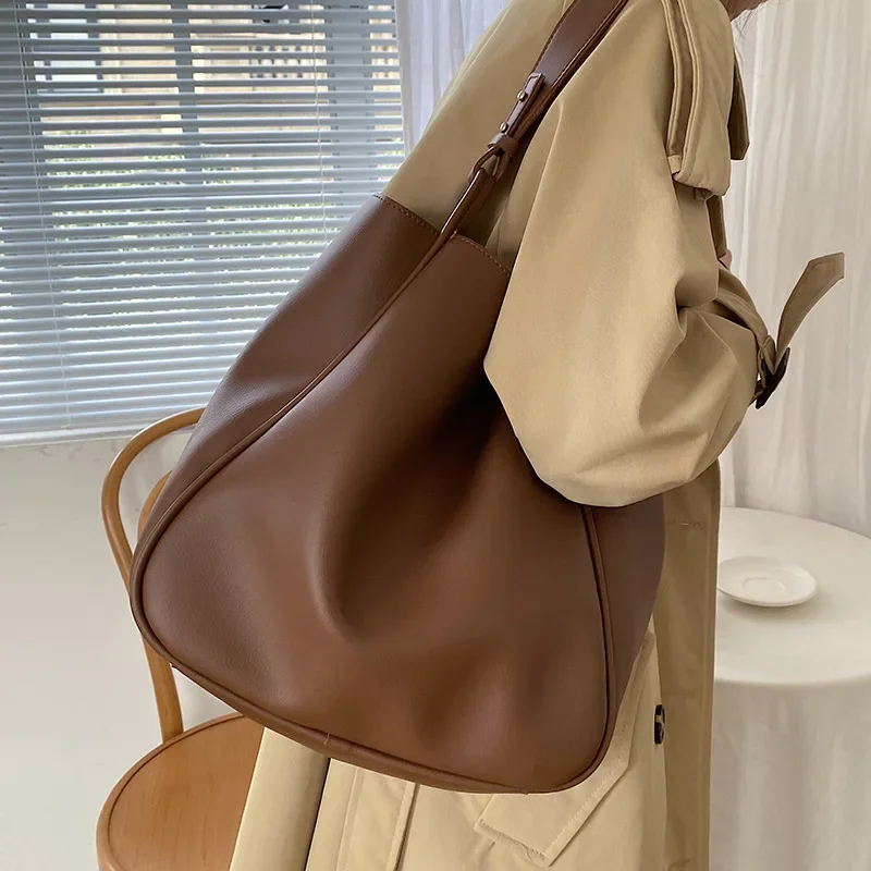 Luxury Tote Bag Woman 2025 Trend Large Capacity Female Shoulder Bag High Quality Leather Simple Designer Woman Handbag Purse