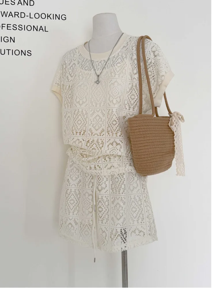 

Beige Hollow Out Wide Leg Shorts 2 Pcs New Round Neck Short Sleeve T-shirt Women Fashion Spring Autumn 2025 New Textured Suit