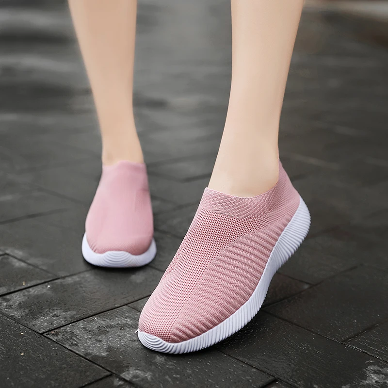 Women Flats Casual Shoes Slip On Fashion Flykint Waking Sneakers Breathable Female Loafers Lightweight Women Footwear Big Size