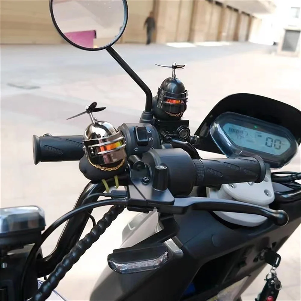 Bike Motor Accessories Black Duck with Level 3 Helmet for Bike Without Lights Auto Car Duck In The Car Car Interior Decoration