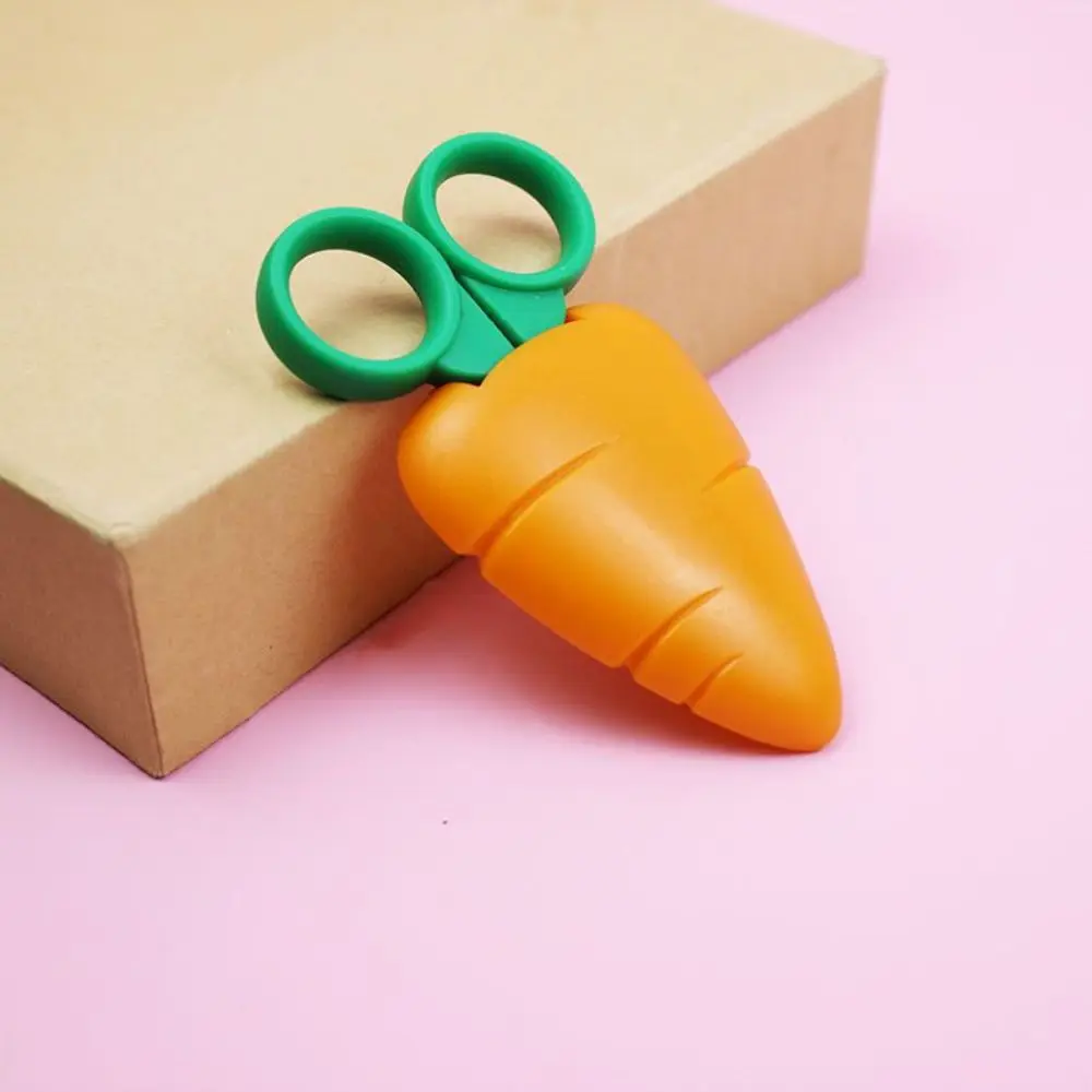 4 個かわいい磁気漫画フルーツはさみ子供用ブドウ安全ミニはさみクリエイティブバナナミニポケットはさみ子供