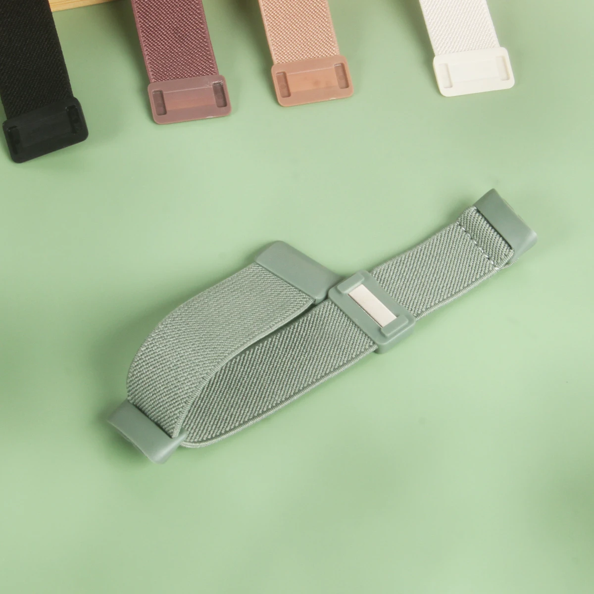 Nylonowy pasek do Fitbit Charge 6/Charge 5 klamra magnetyczna elastyczny bransoletki na nadgarstek do Fitbit Versa 2/versa 3/versa 4