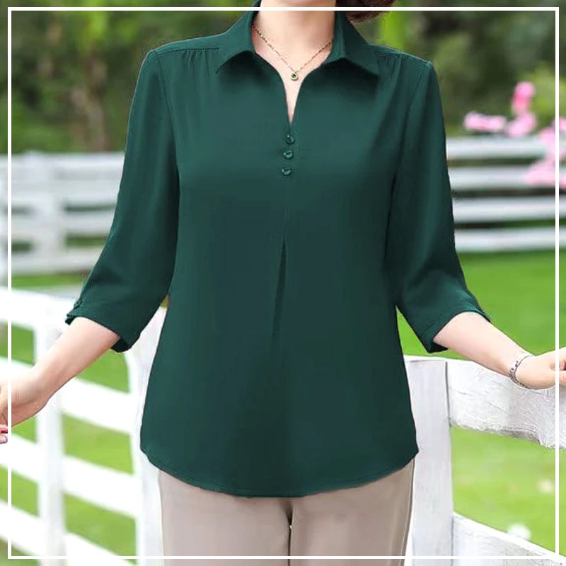 

2024 Summer Elegant and Stylish Simple Polo Collar Panel Button Loose Leisure Oversize Three Quarter Solid Color Shirt for Women