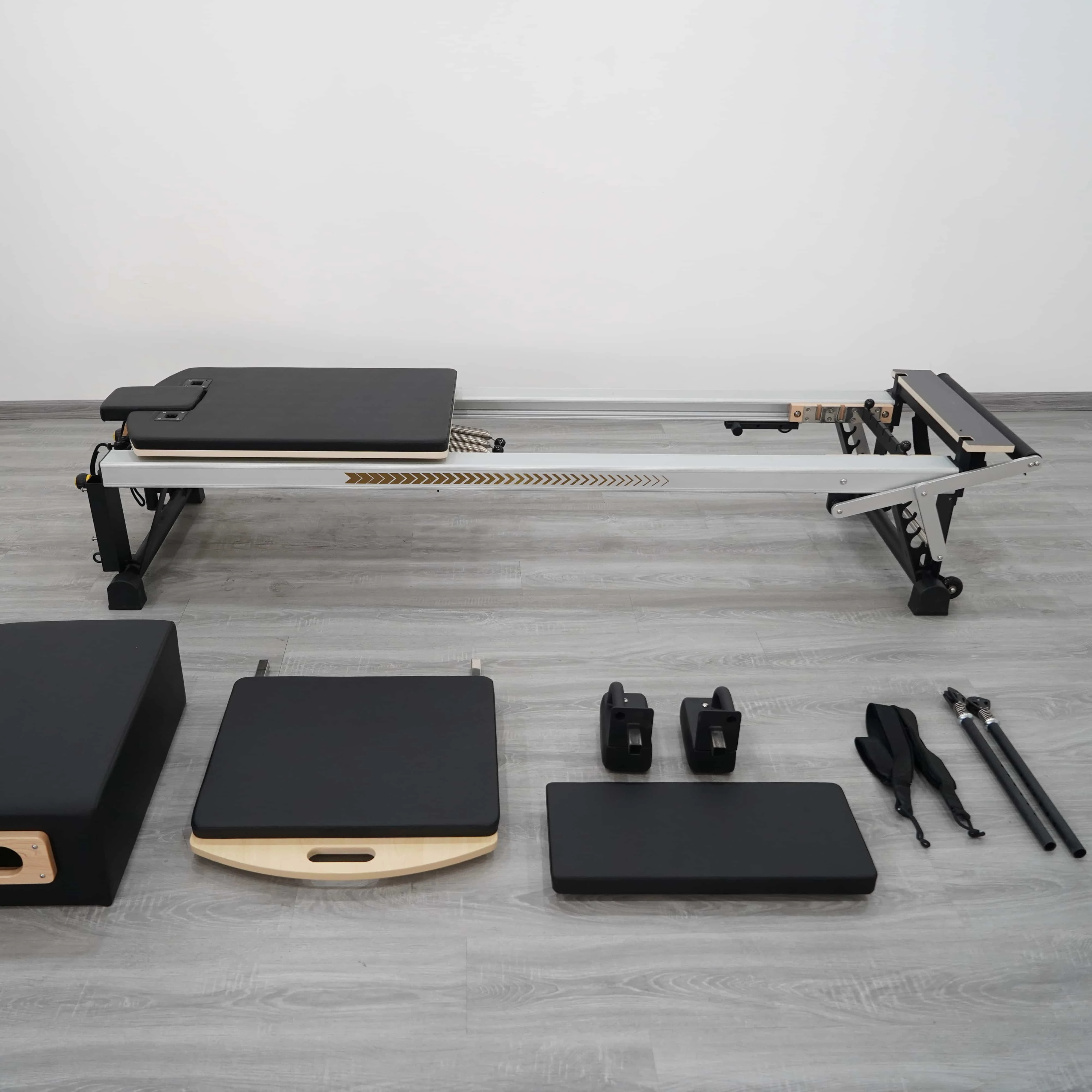 

TT Aluminum Pilates Reformer Machine Reformer V2 Max Pilates Machine