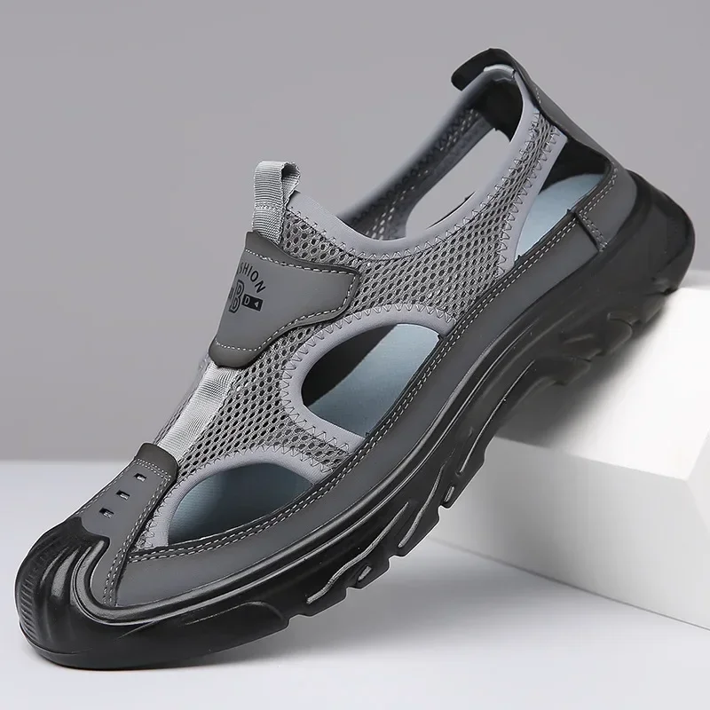 

2025Summer Sandals Breathable Men Shoes Mesh Outdoor Men Hollow Sandals Antiskid Beach Sandals Flats Footwear Zapatillas Hombre