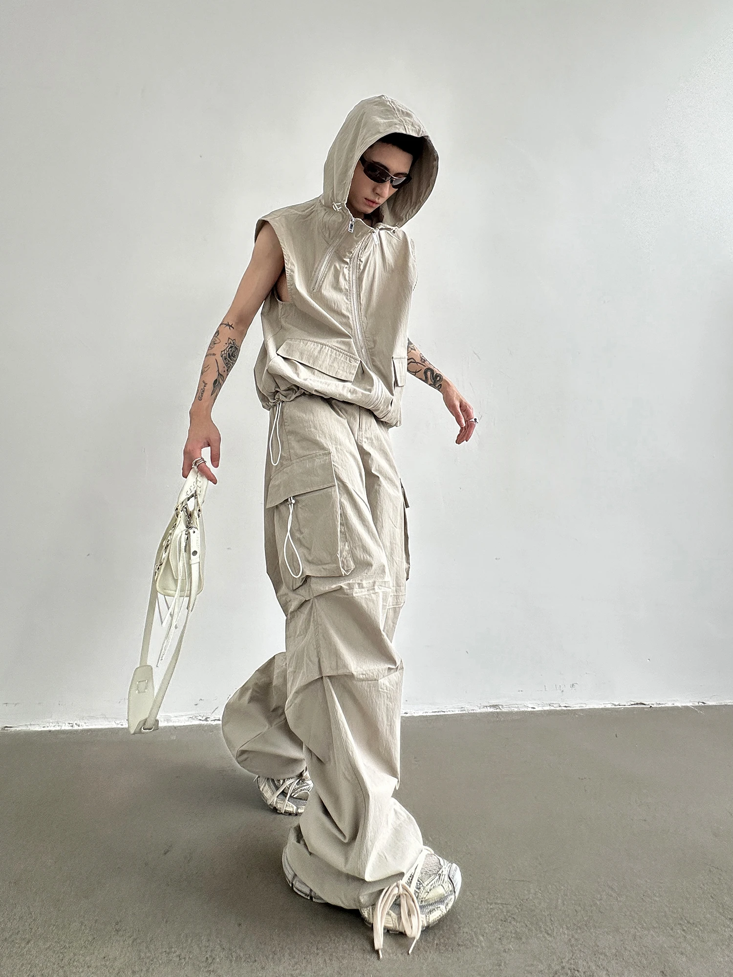 

Мужской летний модный комплект: брюки на молнии, жилет с капюшоном, длинные брюки, топ, двухсоставный комплект, молодежная повседневная спортивная одежда