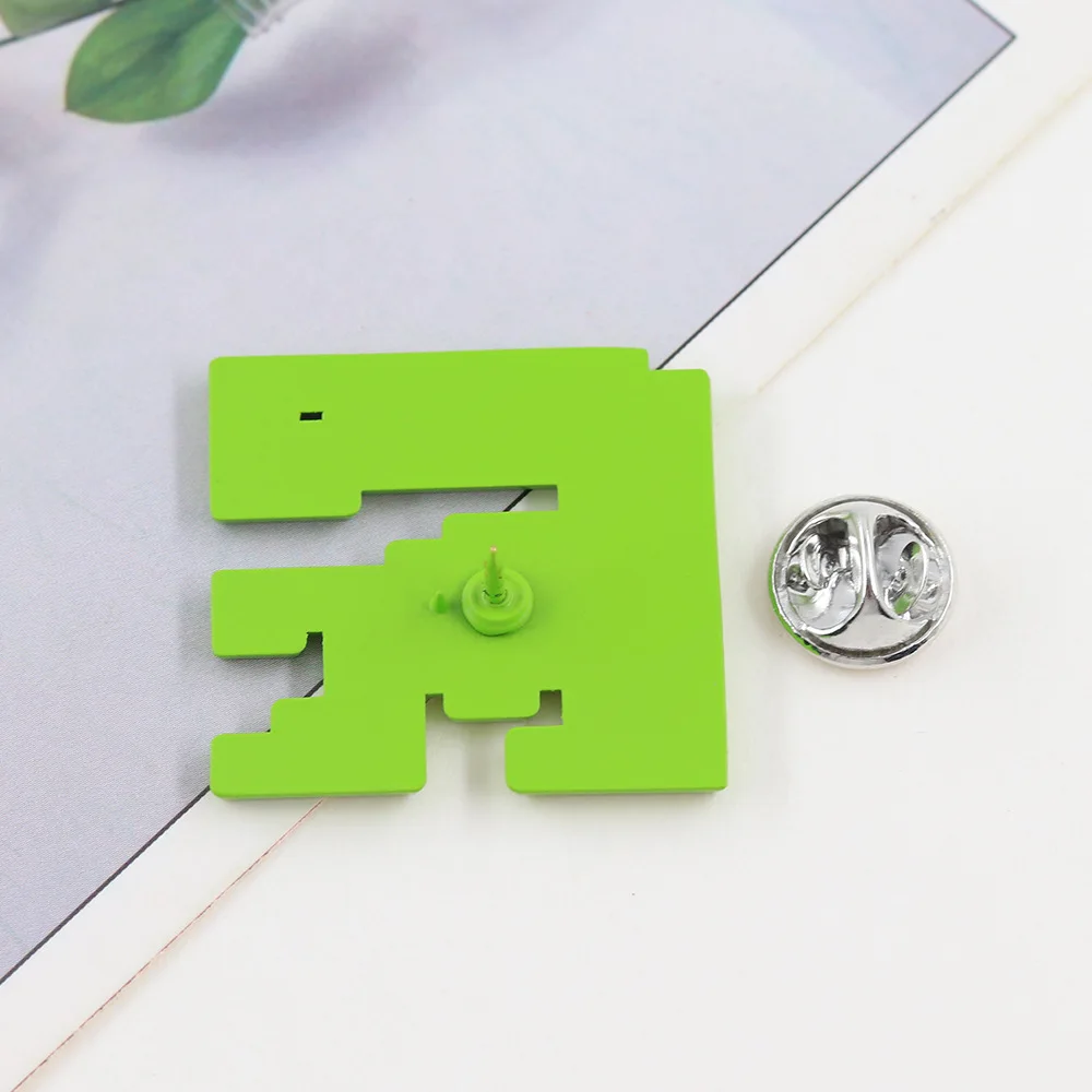 1PC Green Pixel Letter E Enamel Pin, Retro 8-bit Game Style Brooch, Custom Initial Jewelry Gift for Gamers