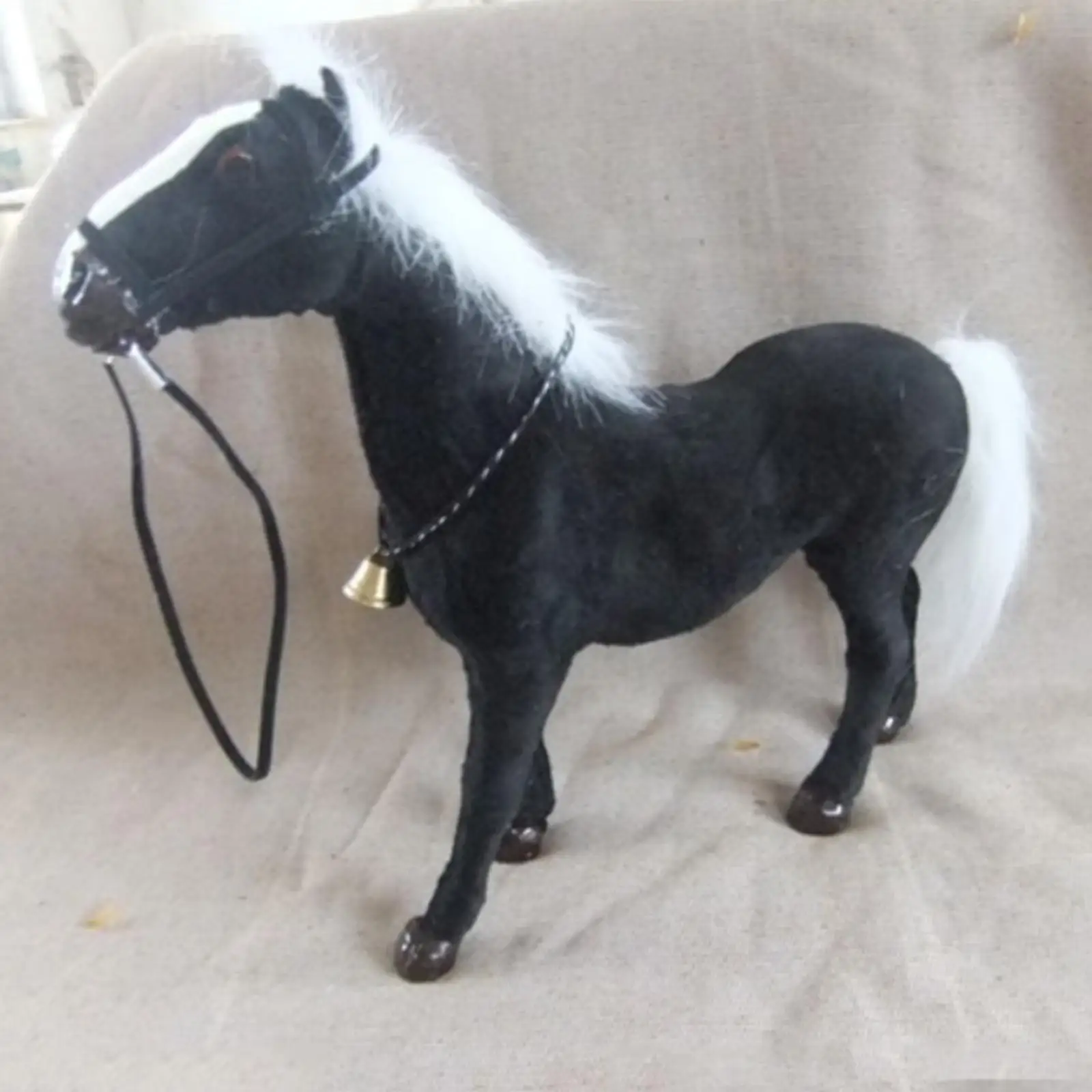 Collezioni realistiche di statue artigianali giocattolo modello di cavallo in pelliccia sintetica